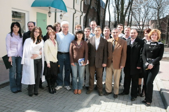 11 апреля 2009 г. в ЮНЦ РАН состоялся научный семинар с участием руководителя Центра аутоиммунных заболеваний медицинского центра им. Хаима Шеба Тель-Авивского университета (Израиль) профессора Иехуды Шенфельда 11 апреля 2009 г. в ЮНЦ РАН состоялся научный семинар с участием руководителя Центра аутоиммунных заболеваний медицинского центра им. Хаима Шеба Тель-Авивского университета (Израиль) профессора Иехуды Шенфельда